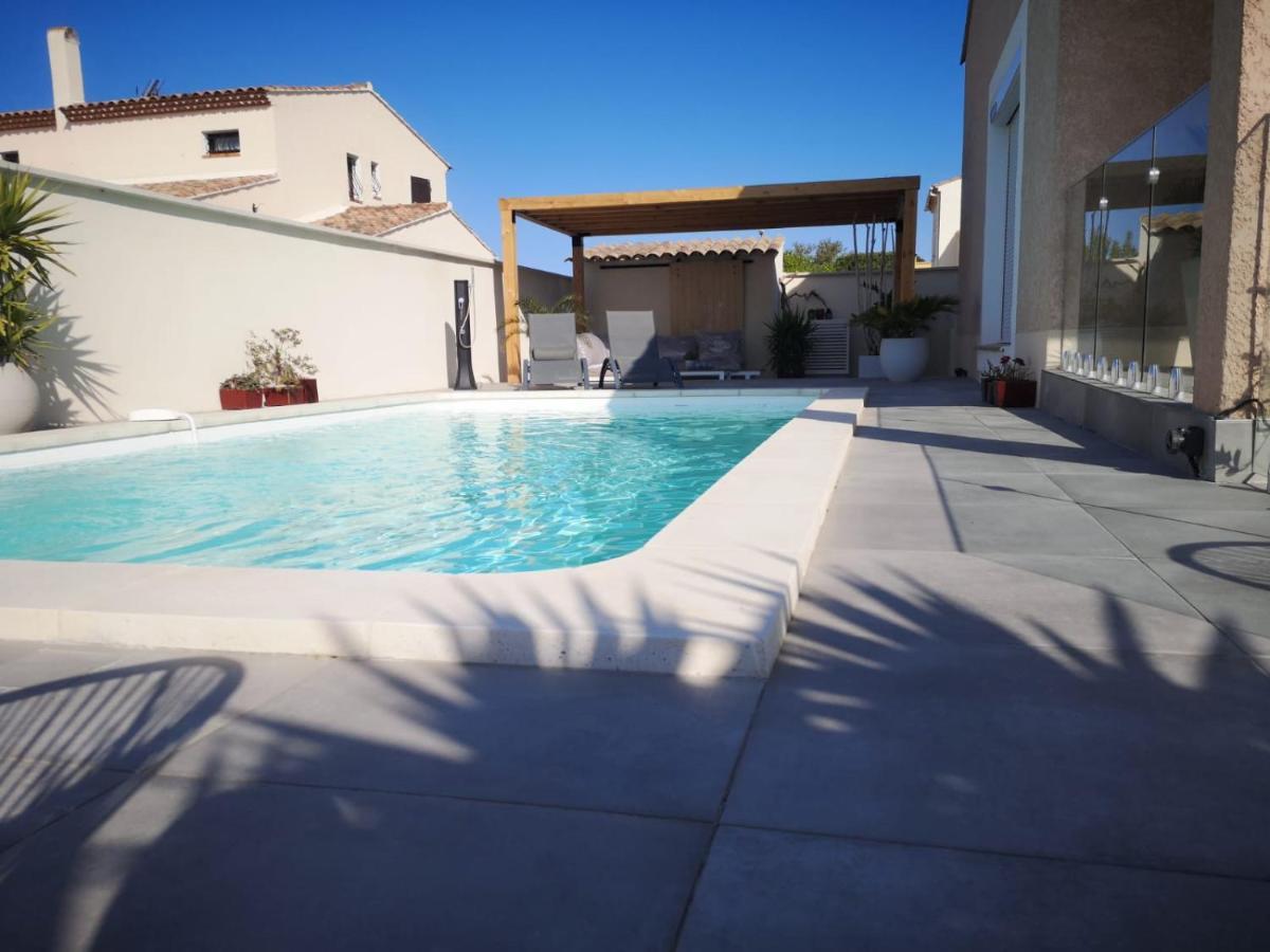 Appartement Au Dessus De La Maison Du Saunier Salin-de-Giraud Exteriér fotografie