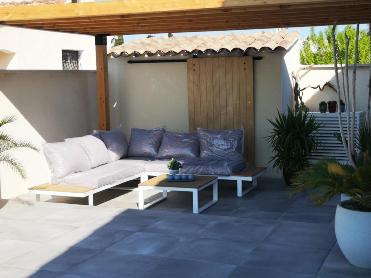 Appartement Au Dessus De La Maison Du Saunier Salin-de-Giraud Exteriér fotografie